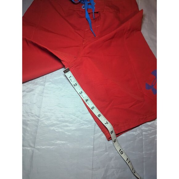 Under Armour Rigid Boardshorts Swim Trunks Solid Red Logo Size 26 Loose - Picture 10 of 12